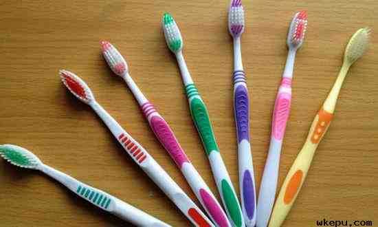 牙刷应该怎么选？