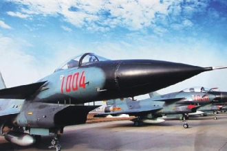 图为：由成都飞机设计研究所来承担的歼-10战机。（来源：千龙网）