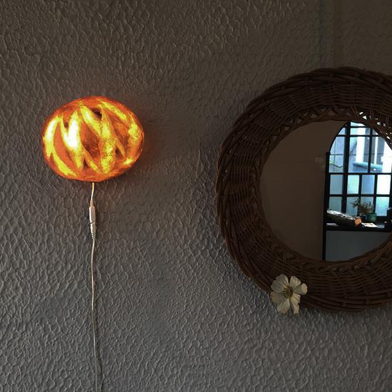 用真面包做成的台灯，让你口水横流